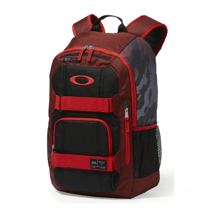 OAKLEY ENDURO 22 –   