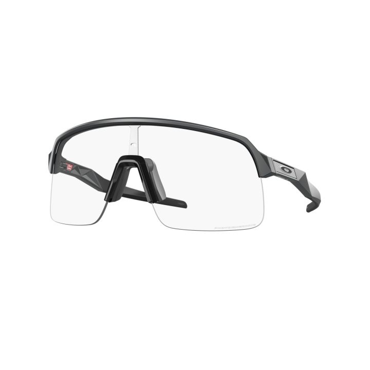 Oakley Sutro Lite – Matte Carbon / Clear to Black Iridium Photochromic
